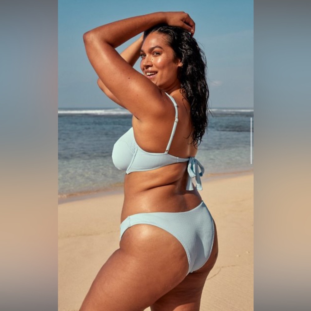 Monday Swimwear Cloverlly TOP and Bottom